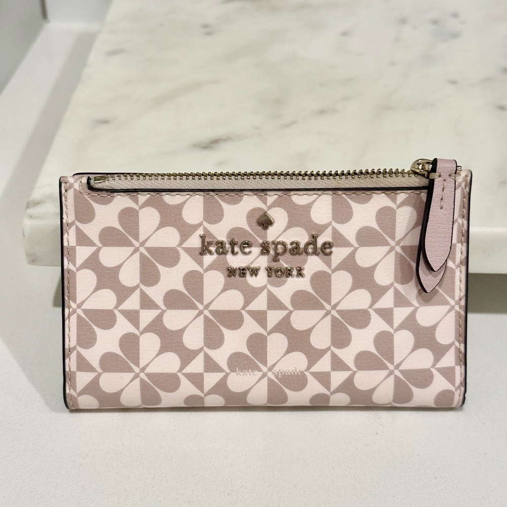 Kate Spade Wallet Small to Mid-Size
